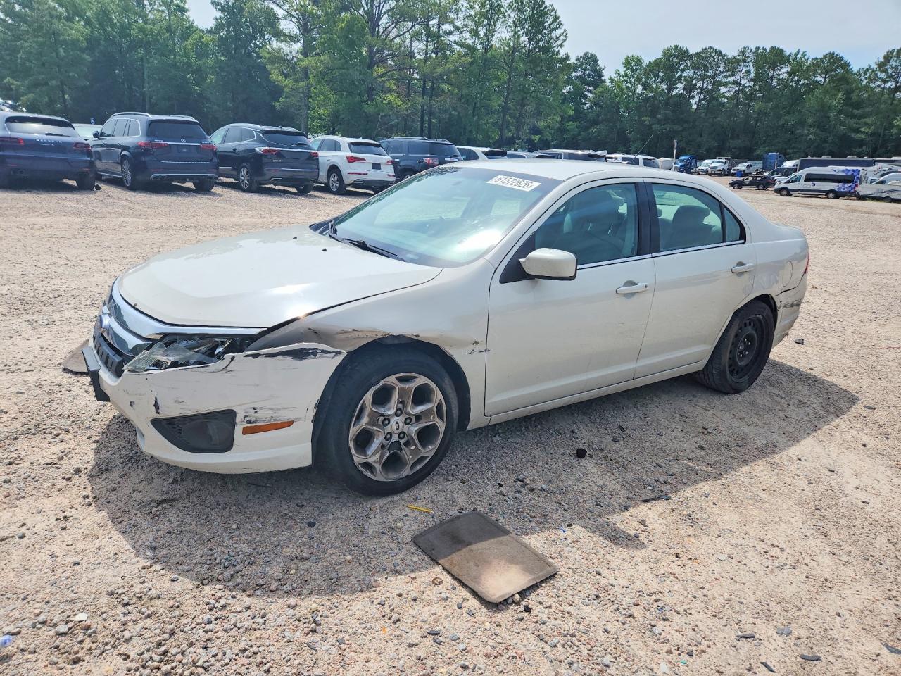 2010 Ford Fusion SE, VIN 3FAHP0HG5AR264760 — Front end