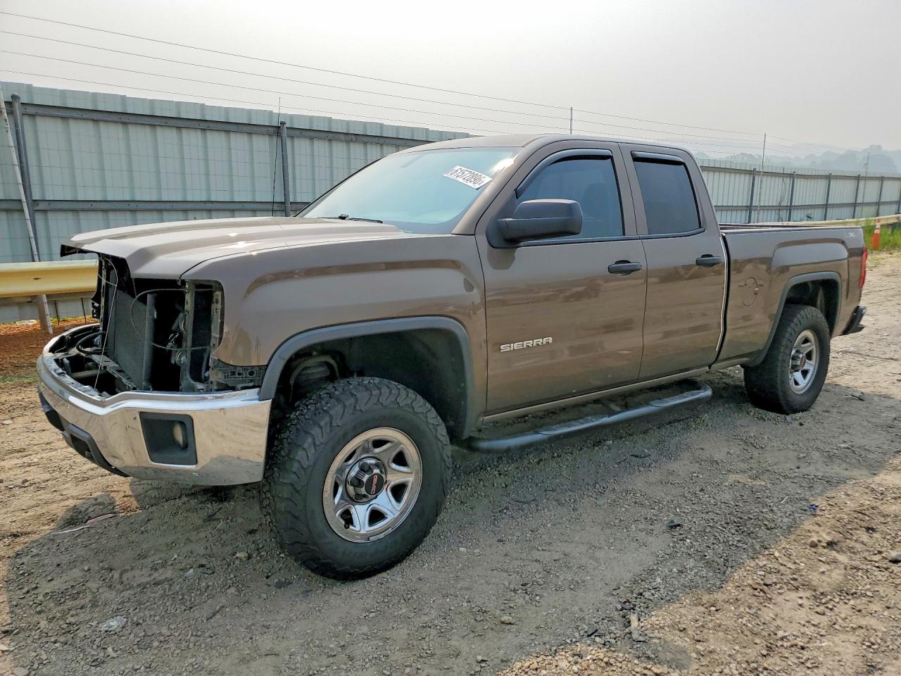 2014 GMC Sierra 1500, VIN 1GTV2TEH9EZ327614 — Front end