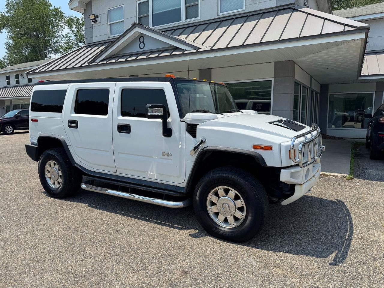2006 Hummer H2, VIN 5GRGN23U06H106175 — Minor dents and scratches