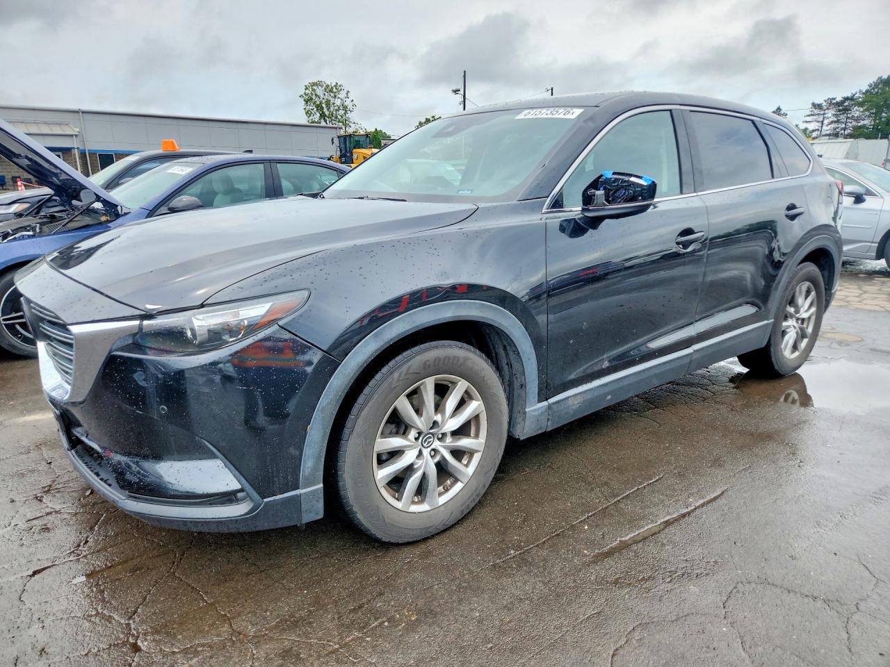 2018 Mazda CX-9 Touring, VIN JM3TCBCY5J0229865 — Front end