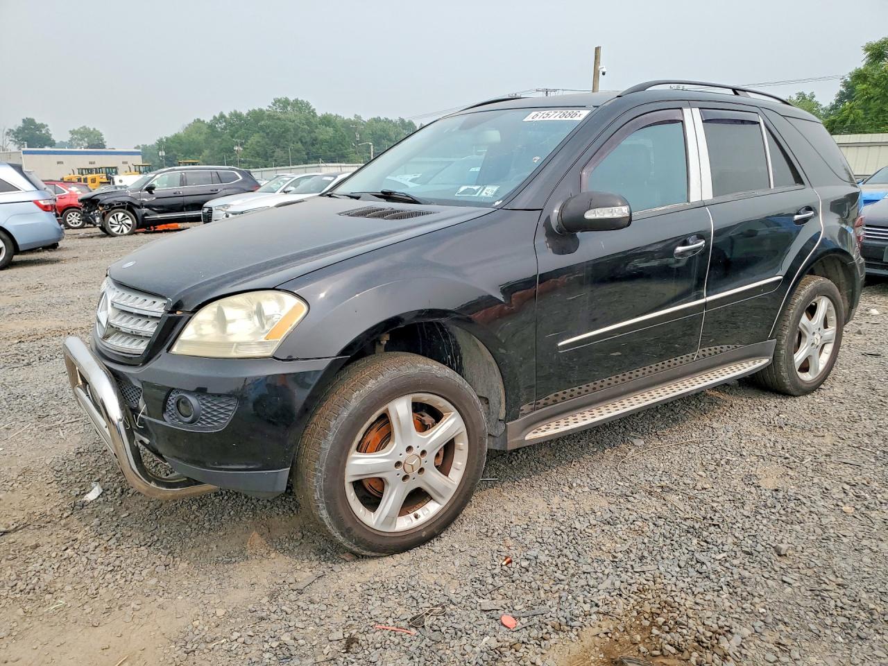 2008 Mercedes-Benz M 350, VIN 4JGBB86E48A343240 — Minor dents and scratches