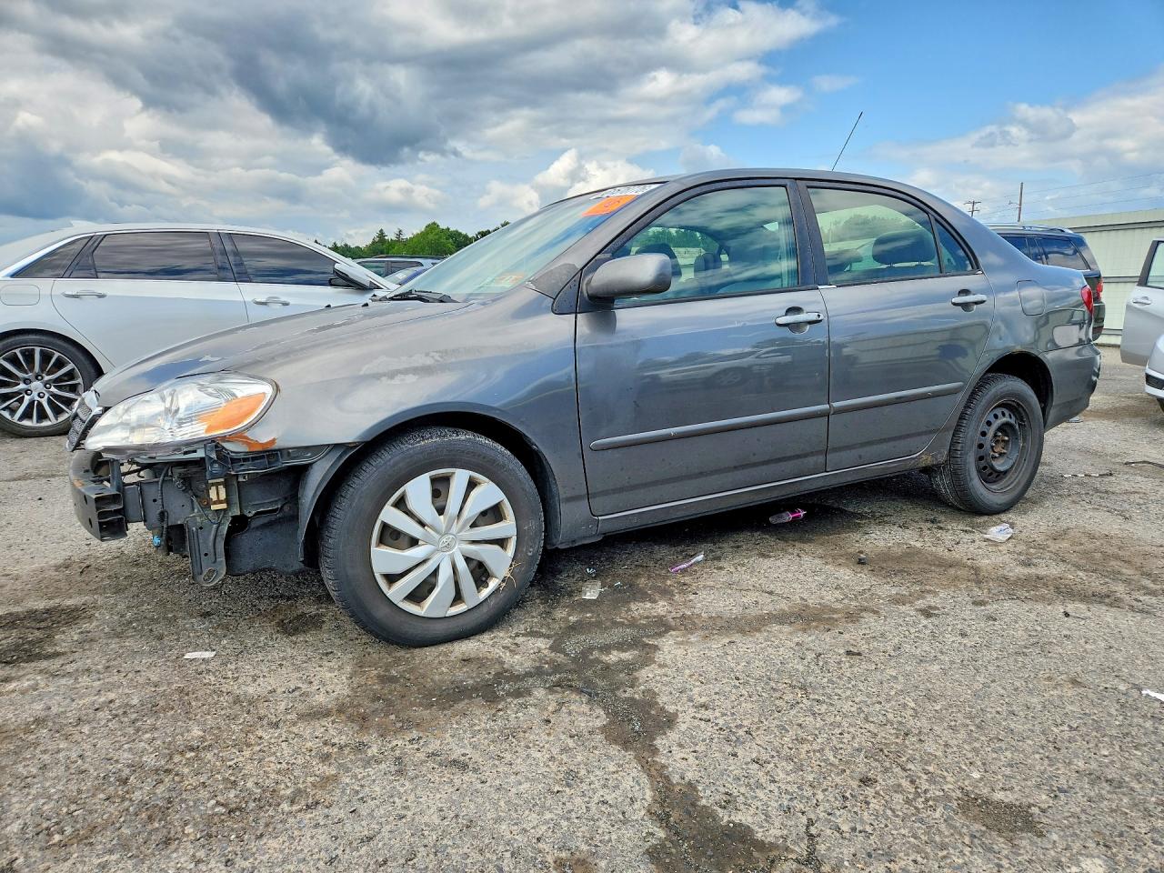 2007 Toyota Corolla LE, VIN 2T1BR30E47C753204 — Перед