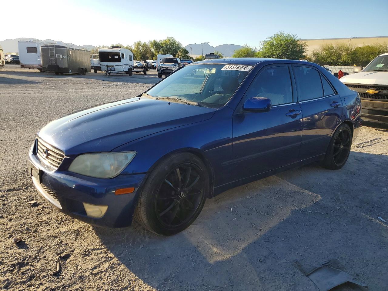 2001 Lexus IS 300/350, VIN JTHBD182510007793 — Перед