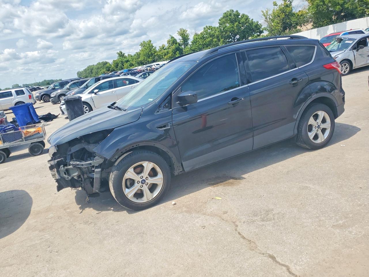 2015 Ford Escape SE, VIN 1FMCU0GX1FUB12243 — Front end
