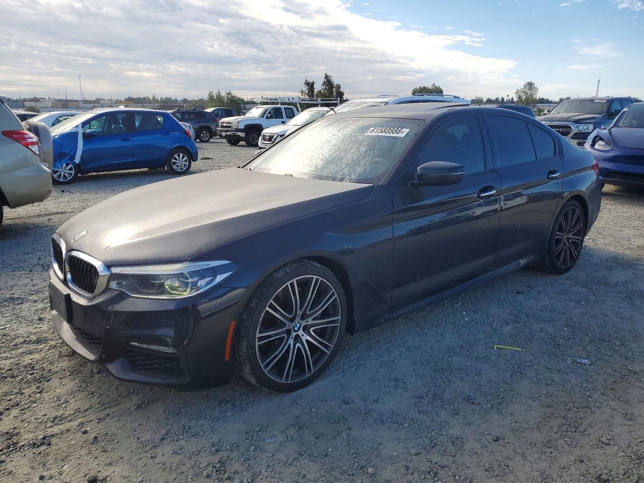 2017 BMW 5 Series 540i, VIN WBAJE5C3XHG914832 — Мелкие вмятины и царапины