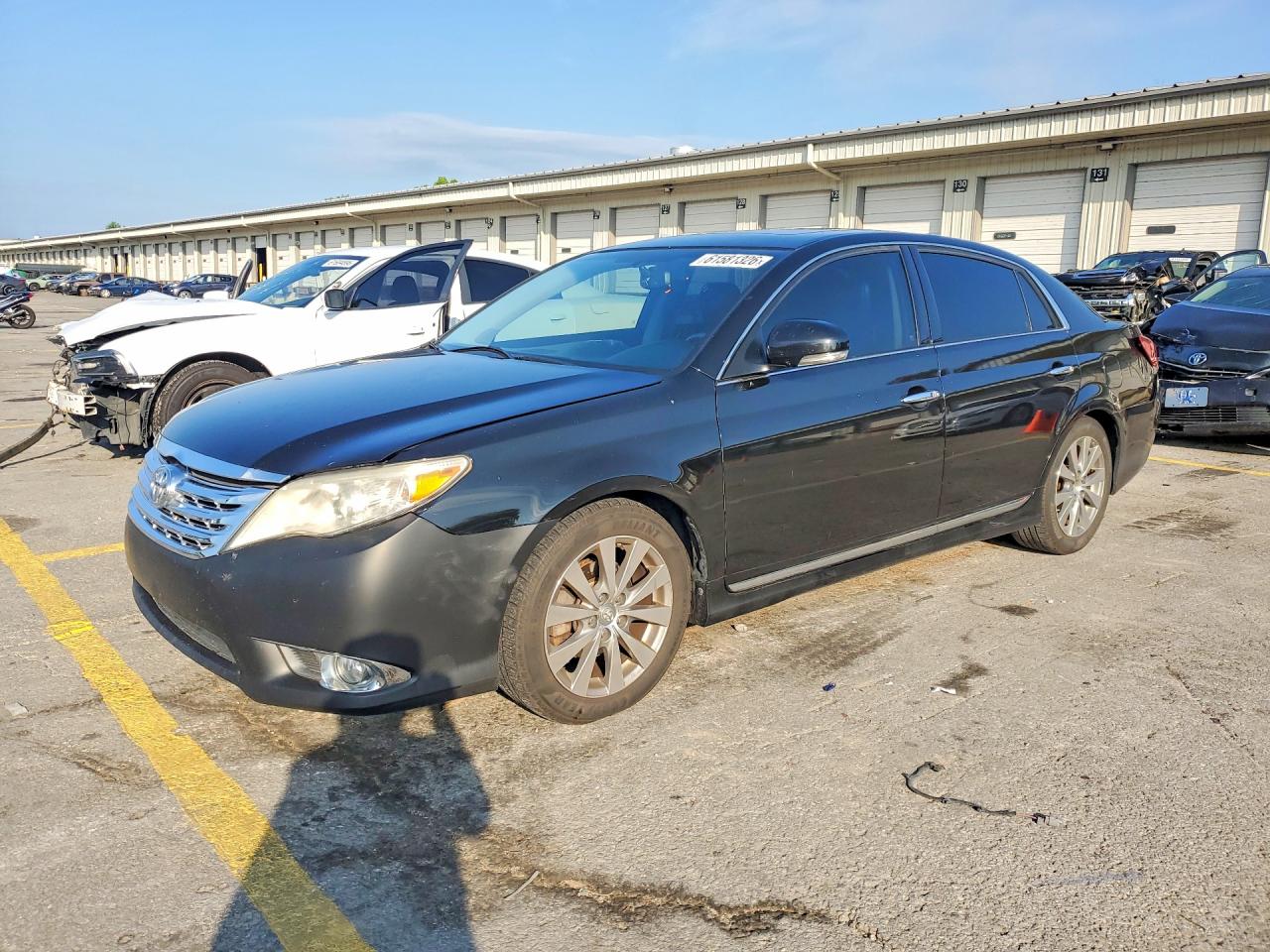 2011 Toyota Avalon Limited, VIN 4T1BK3DB6BU402841 — Rear end