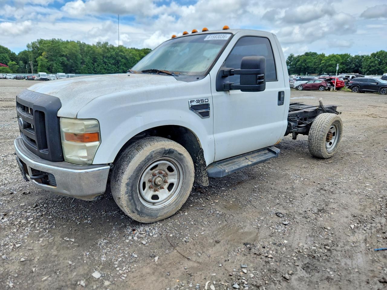 2010 Ford F-350, VIN 1FDWF3E58AEA60008 — Minor dents and scratches