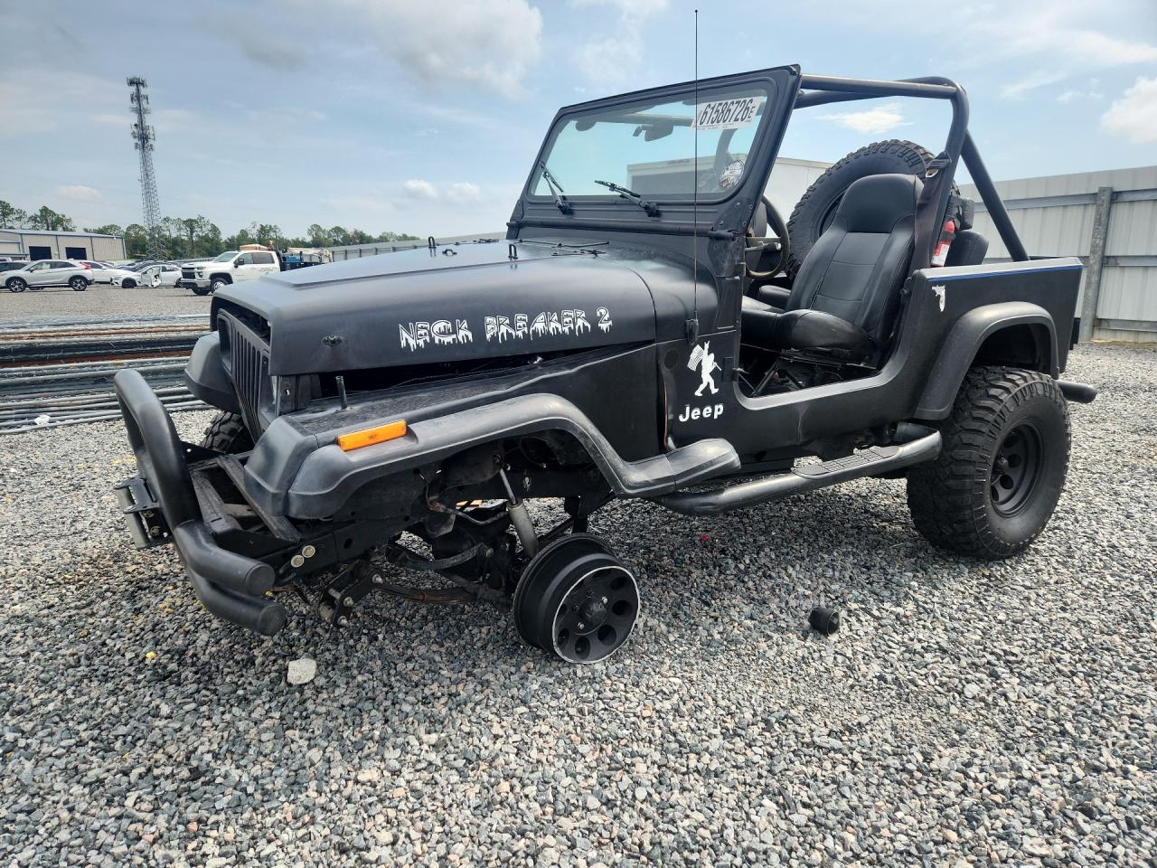 1988 Jeep Wrangler S, VIN 2BCHV81S9JB527992 — Front end