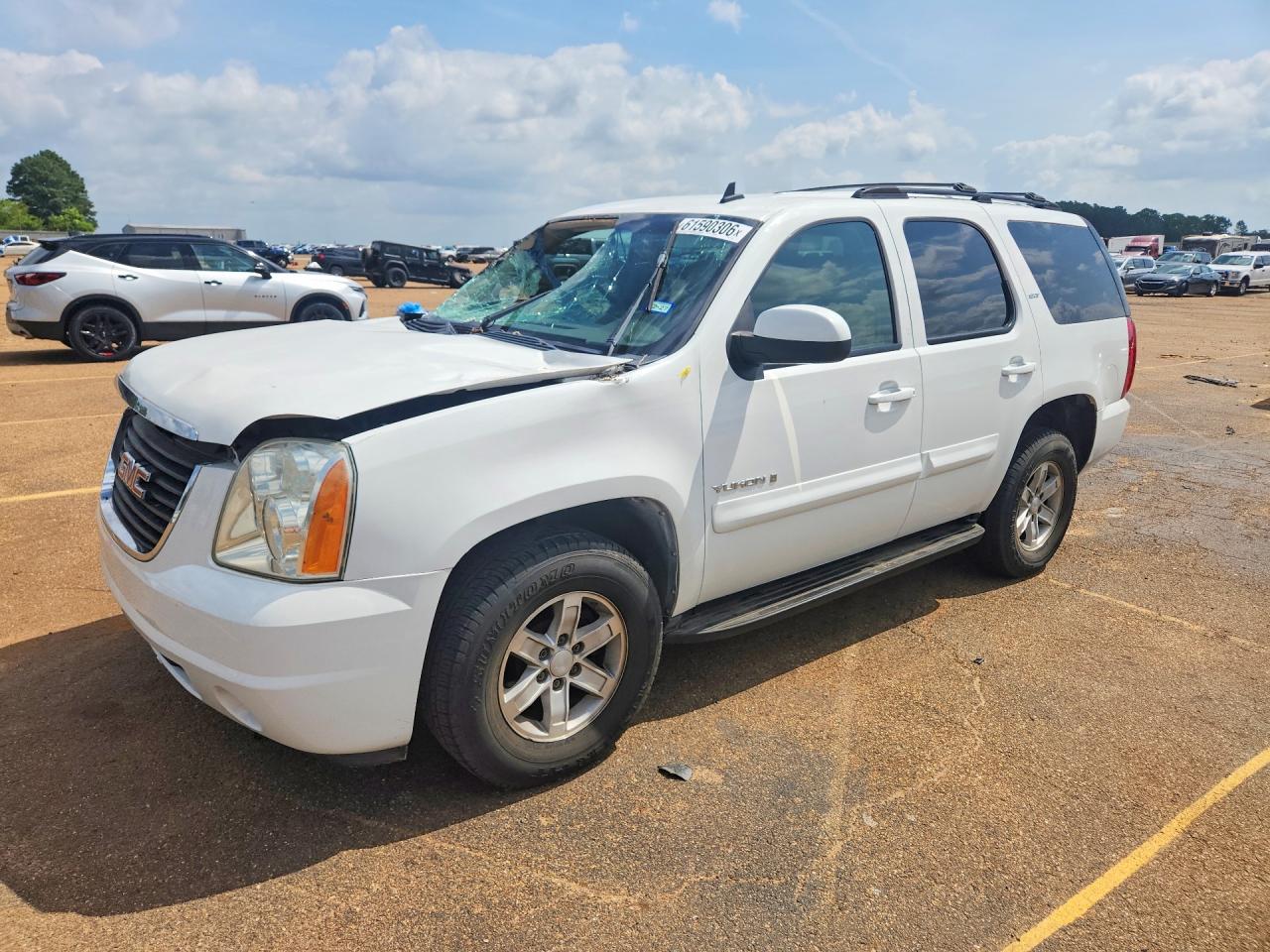 2007 GMC Yukon SLT, VIN 1GKFC13JX7J117363 — Front end
