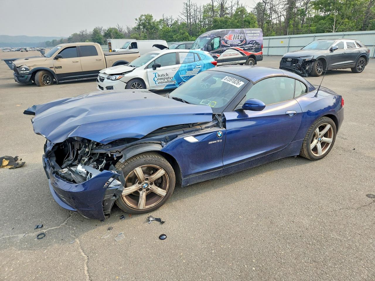2011 BMW Z4 sDrive30i, VIN WBALM5C56BE495703 — Front end