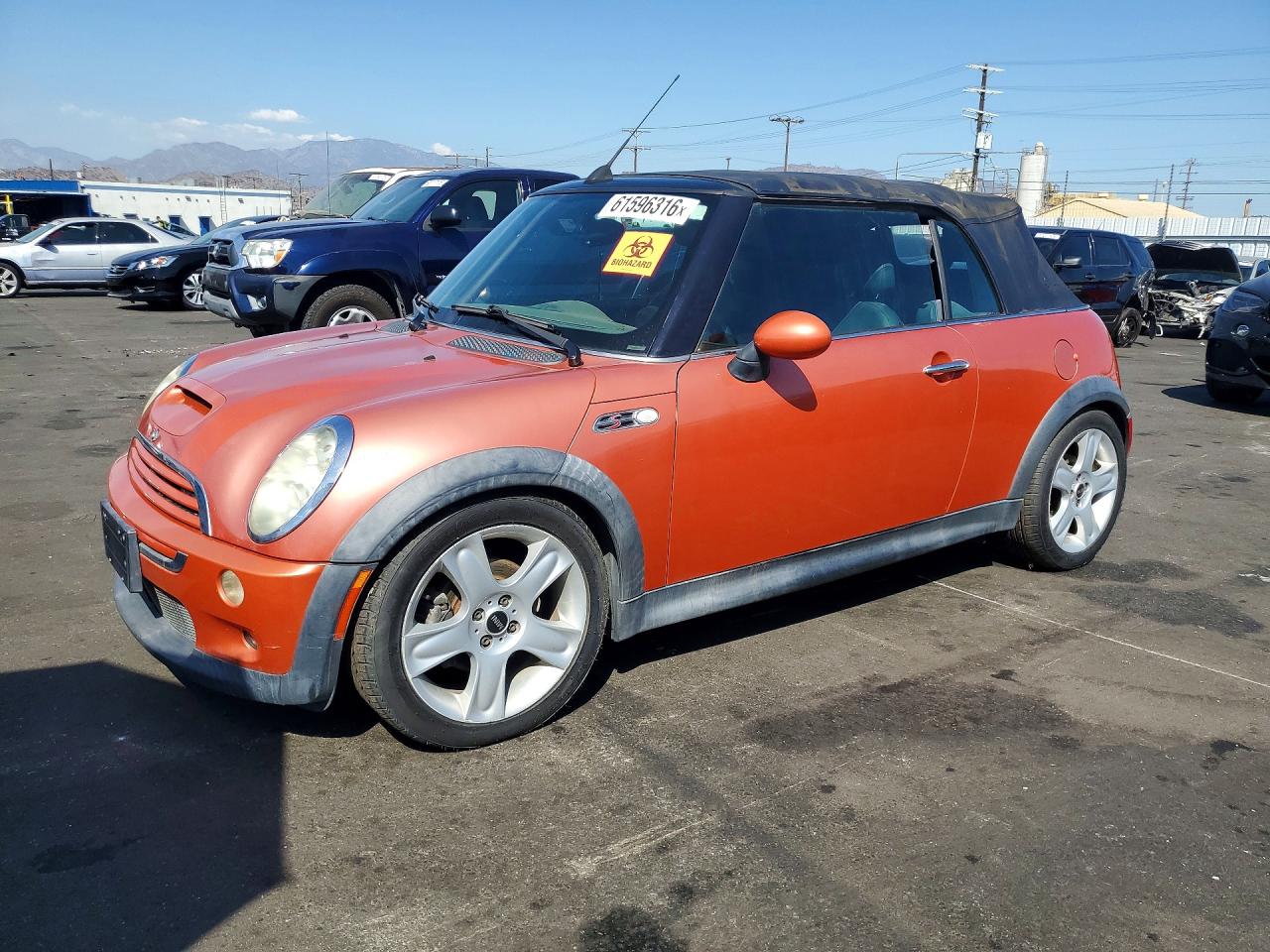 2006 MINI Convertible S, VIN WMWRH33586TK59185 — Мелкие вмятины и царапины