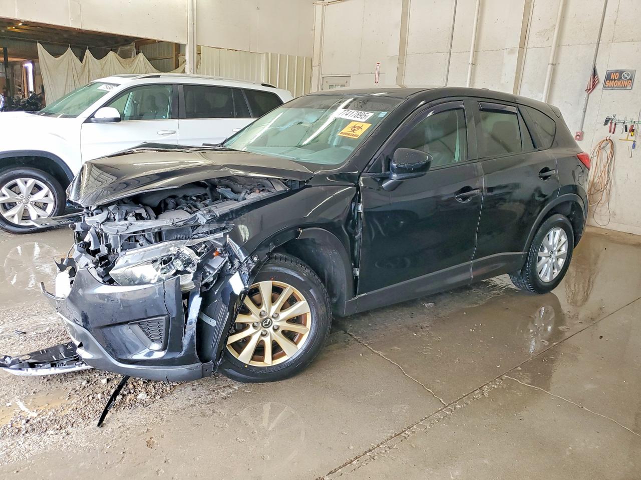 2014 Mazda CX-5 Sport, VIN JM3KE2BE6E0359544 — Front end