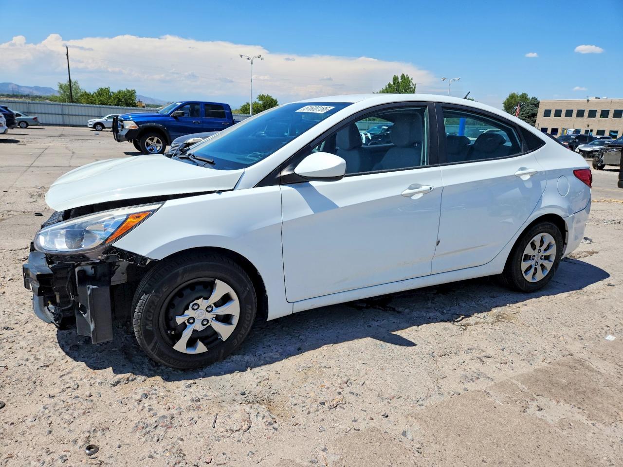 2017 Hyundai Accent SE, VIN KMHCT4AE0HU217425 — Перед