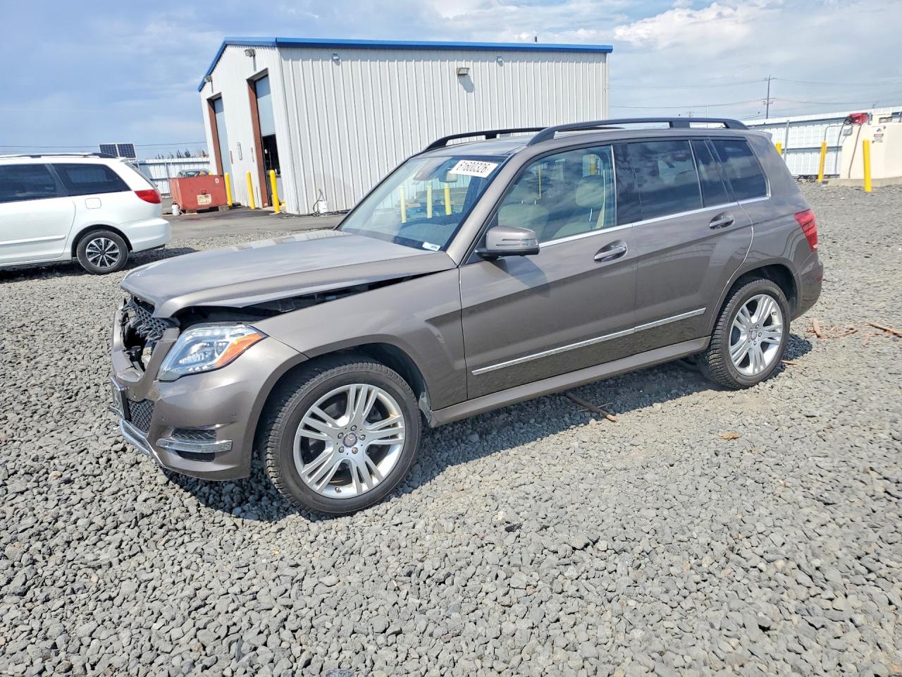 2014 Mercedes-Benz GLK 250, VIN WDCGG0EB2EG221614 — Front end