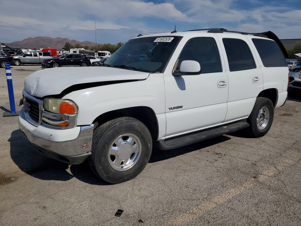 2003 GMC Yukon SLT, VIN 1GKEK13Z83J224166 — Перед