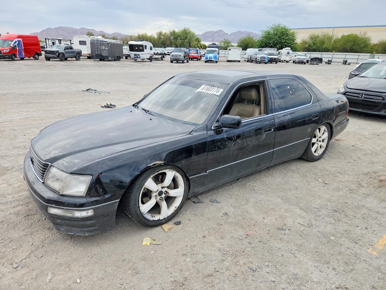 1997 Lexus LS 400, VIN JT8BH28F9V0097582 — Front end
