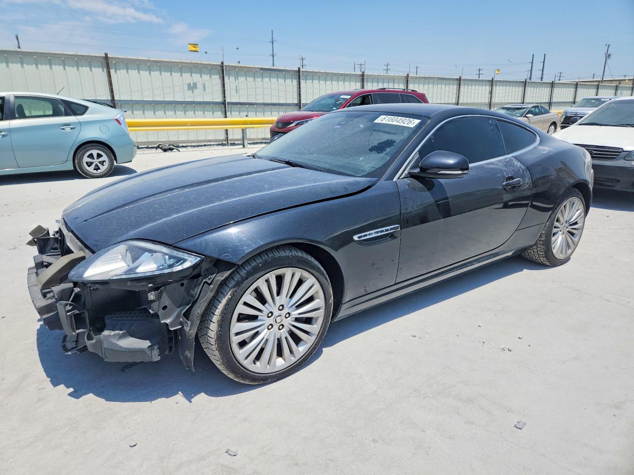 2012 Jaguar XK, VIN SAJWA4FB1CLB47412 — Перед