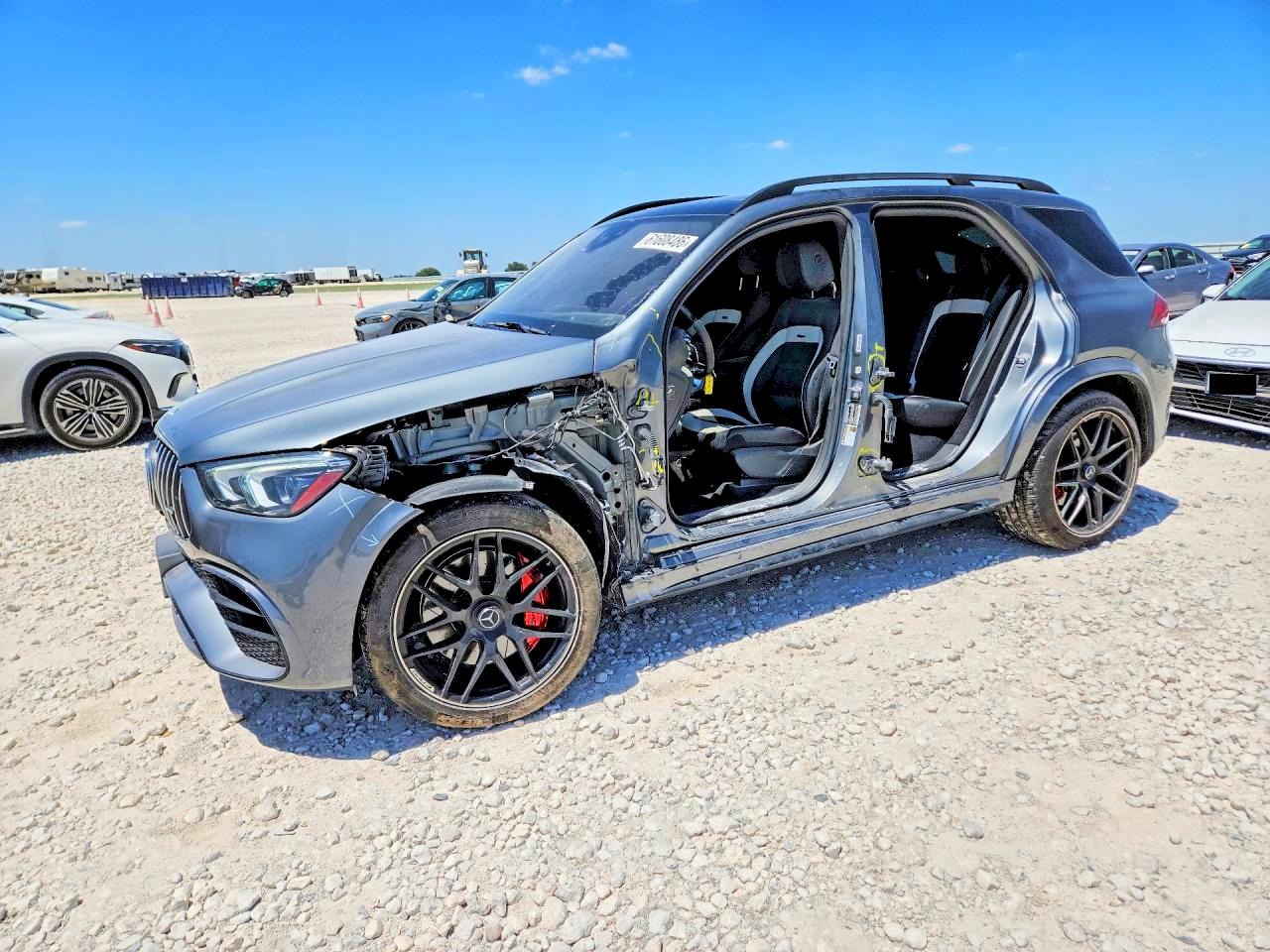 2021 Mercedes-Benz GLE 63 S AMG, VIN 4JGFB8KB6MA242336 — Бок