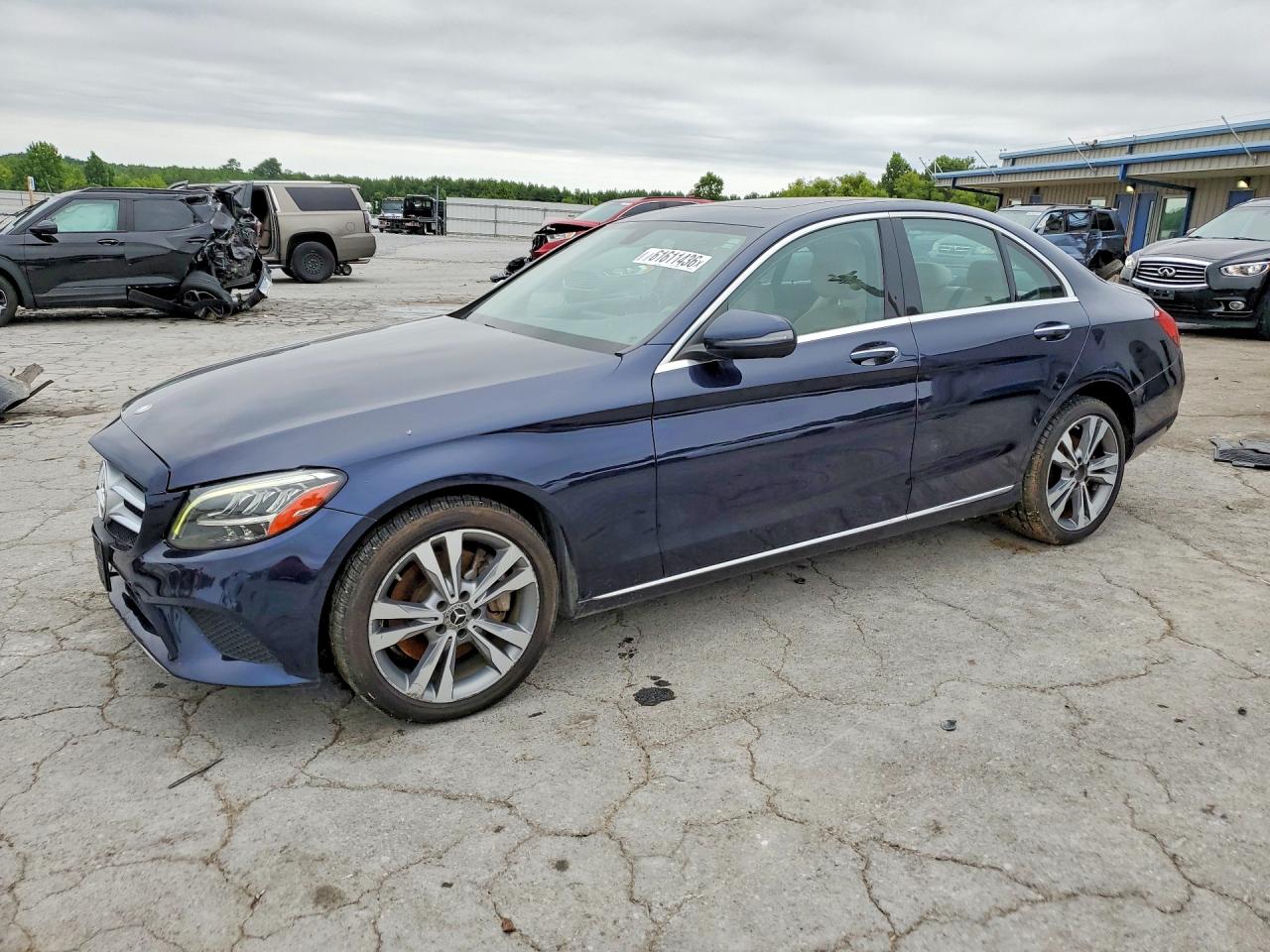 2020 Mercedes-Benz C 300, VIN WDDWF8EBXLR556064 — Front end