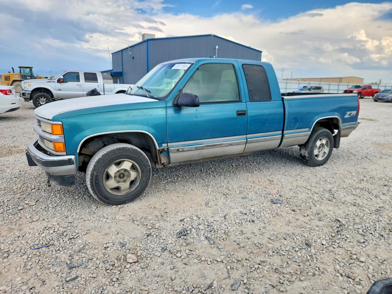 1997 Chevrolet Silverado 1500, VIN 1GCEK19R0VE182509 — Minor dents and scratches