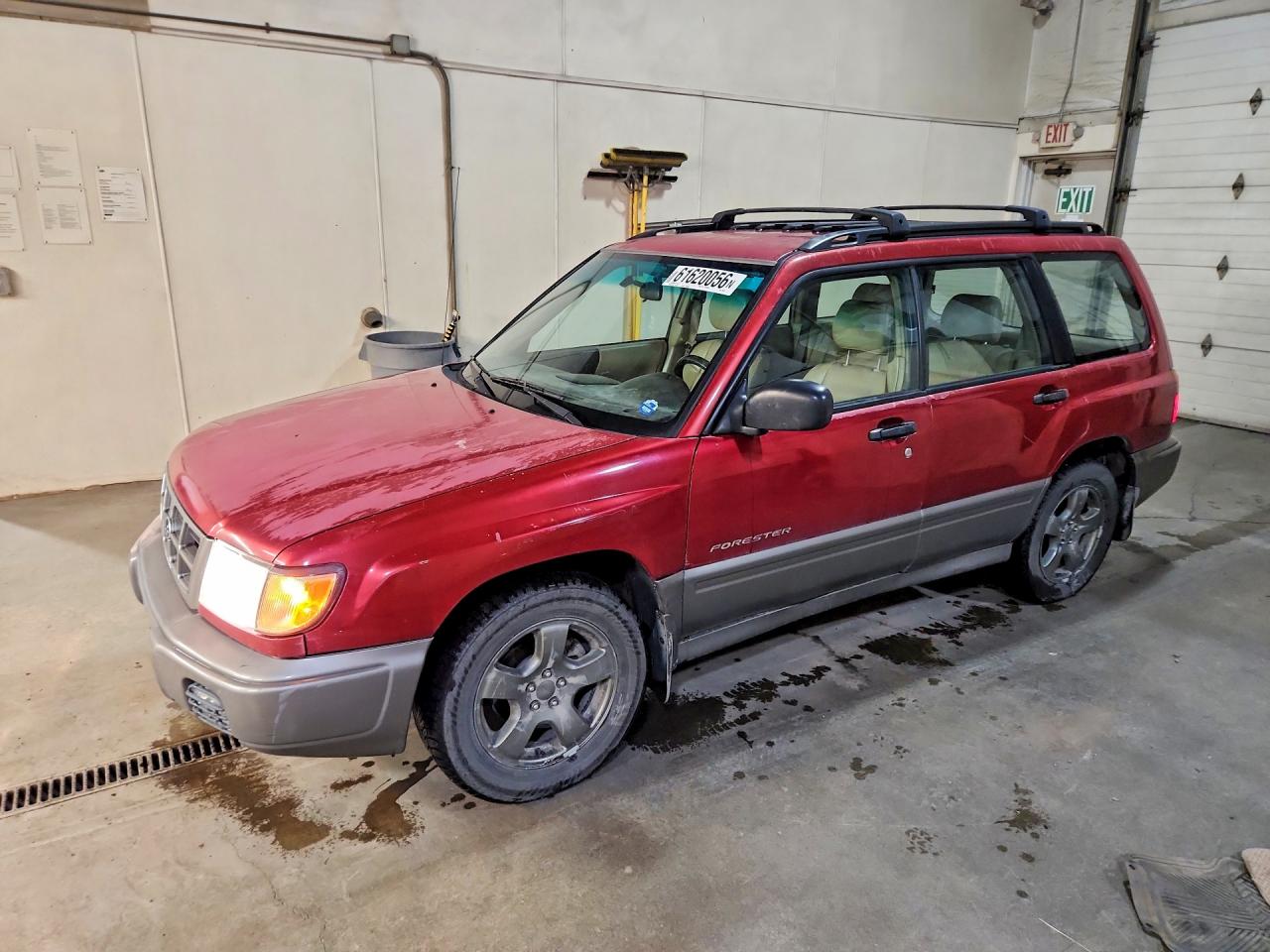 1998 Subaru Forester S, VIN JF1SF6550WG706521 — Minor dents and scratches