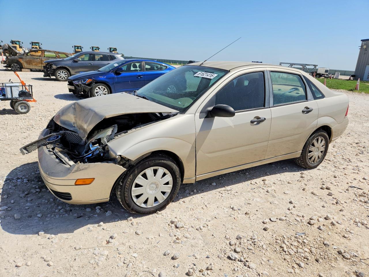 2007 Ford Focus S, VIN 1FAFP34NX7W362086 — Front end