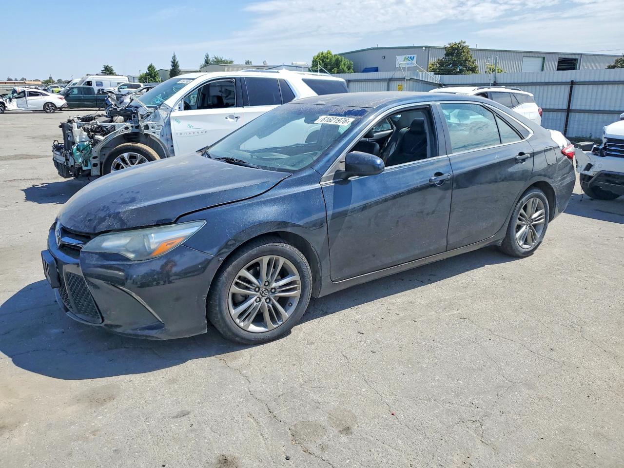 2015 Toyota Camry XSE, VIN 4T1BF1FK2FU956180 — Бок