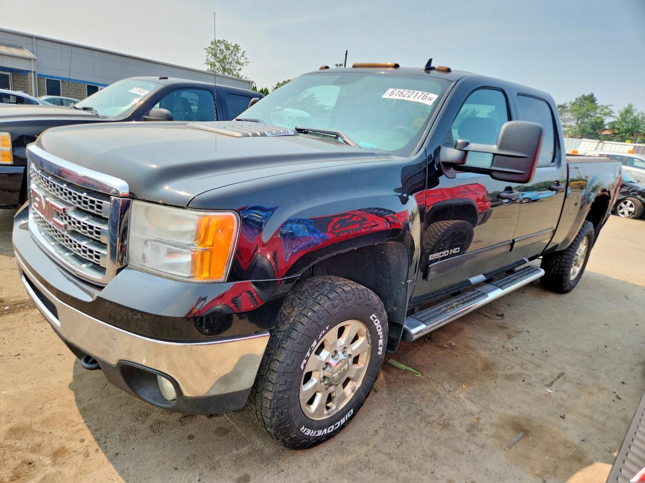 2013 GMC Sierra 2500HD SLE, VIN 1GT120CG0DF139345 — Rear end