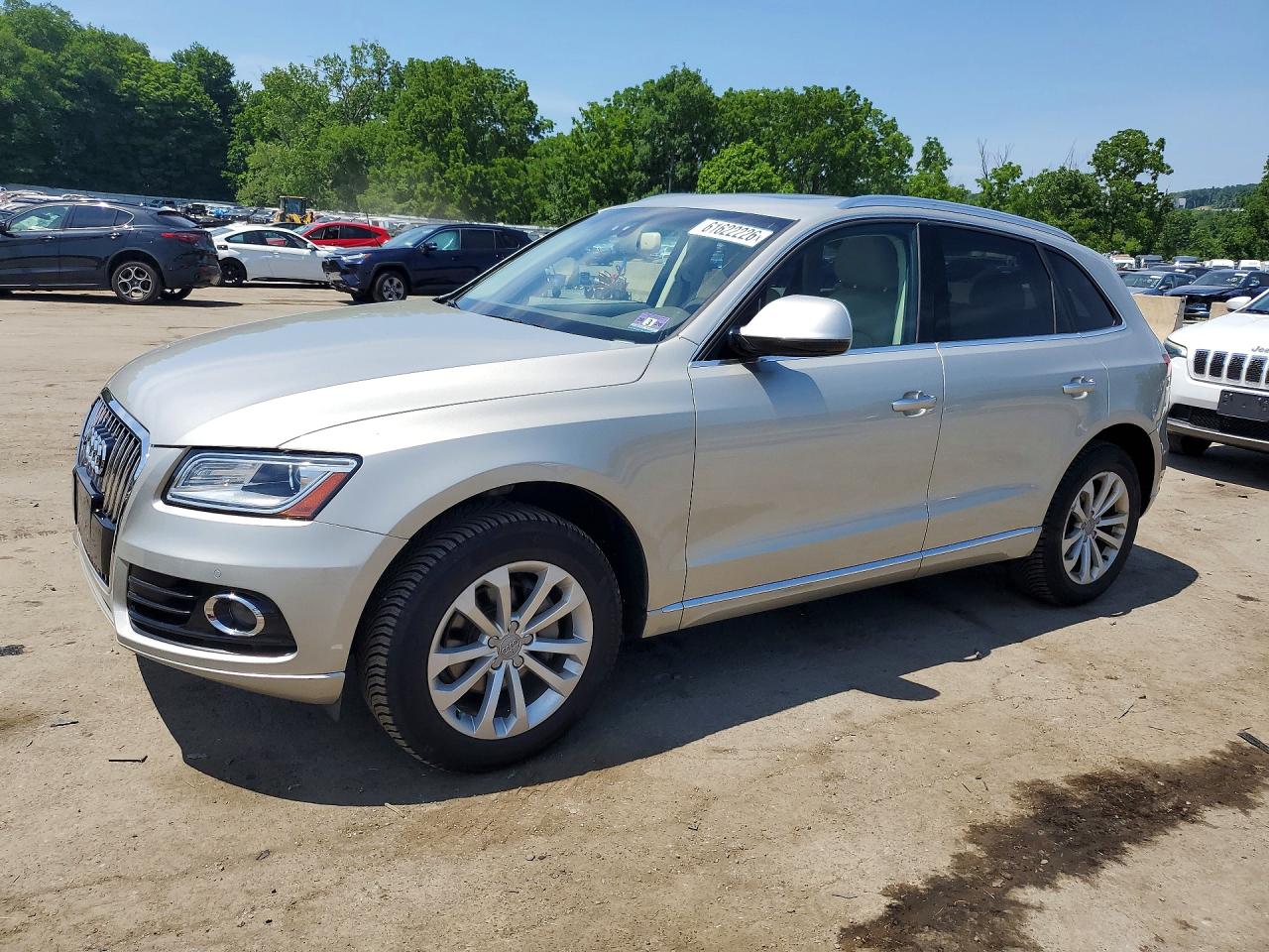 2016 Audi Q5 Premium Plus, VIN WA1L2AFP4GA119850 — Minor dents and scratches