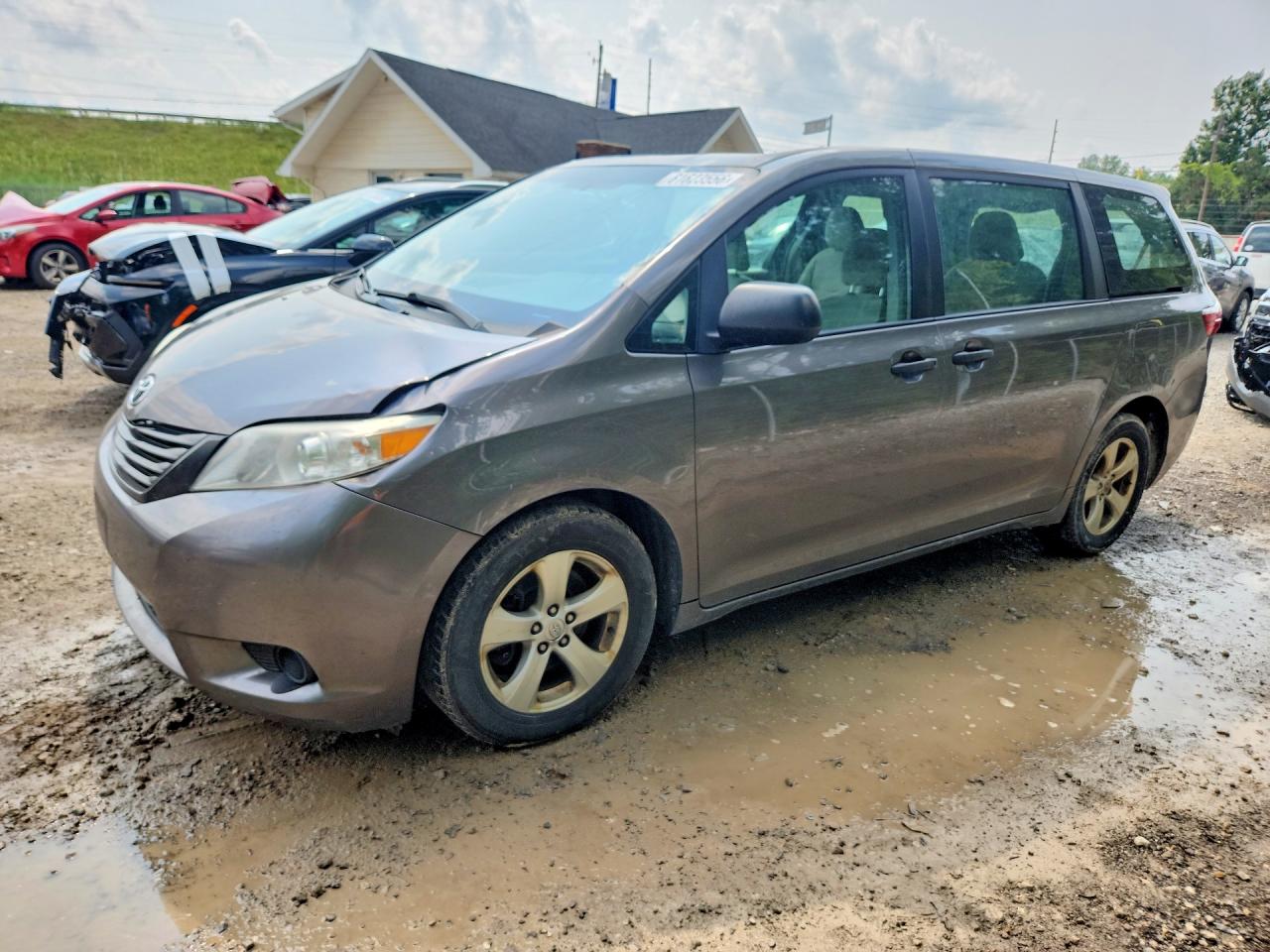 2017 Toyota Sienna L, VIN 5TDZZ3DC6HS834835 — Разукомплектован