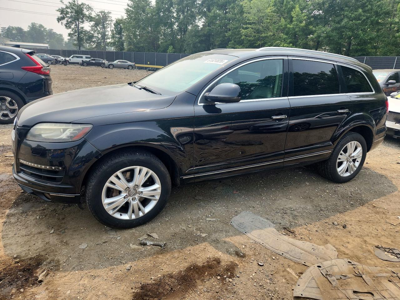 2011 Audi Q7 Premium Plus, VIN WA1LMAFEXBD003326 — Мелкие вмятины и царапины
