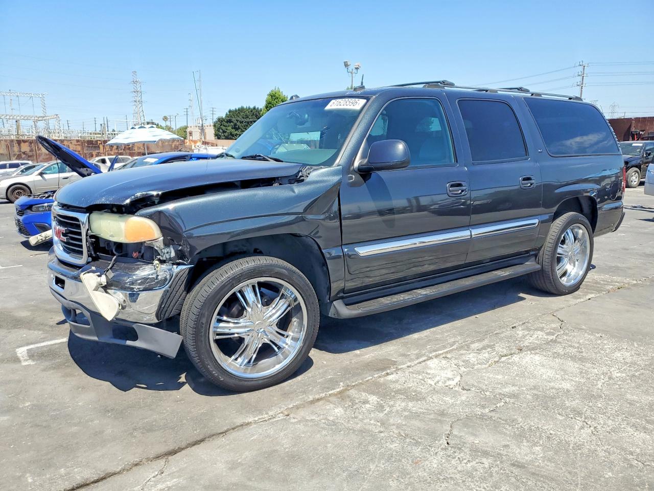2004 GMC Yukon XL SLT, VIN 3GKEC16T14G142495 — Front end