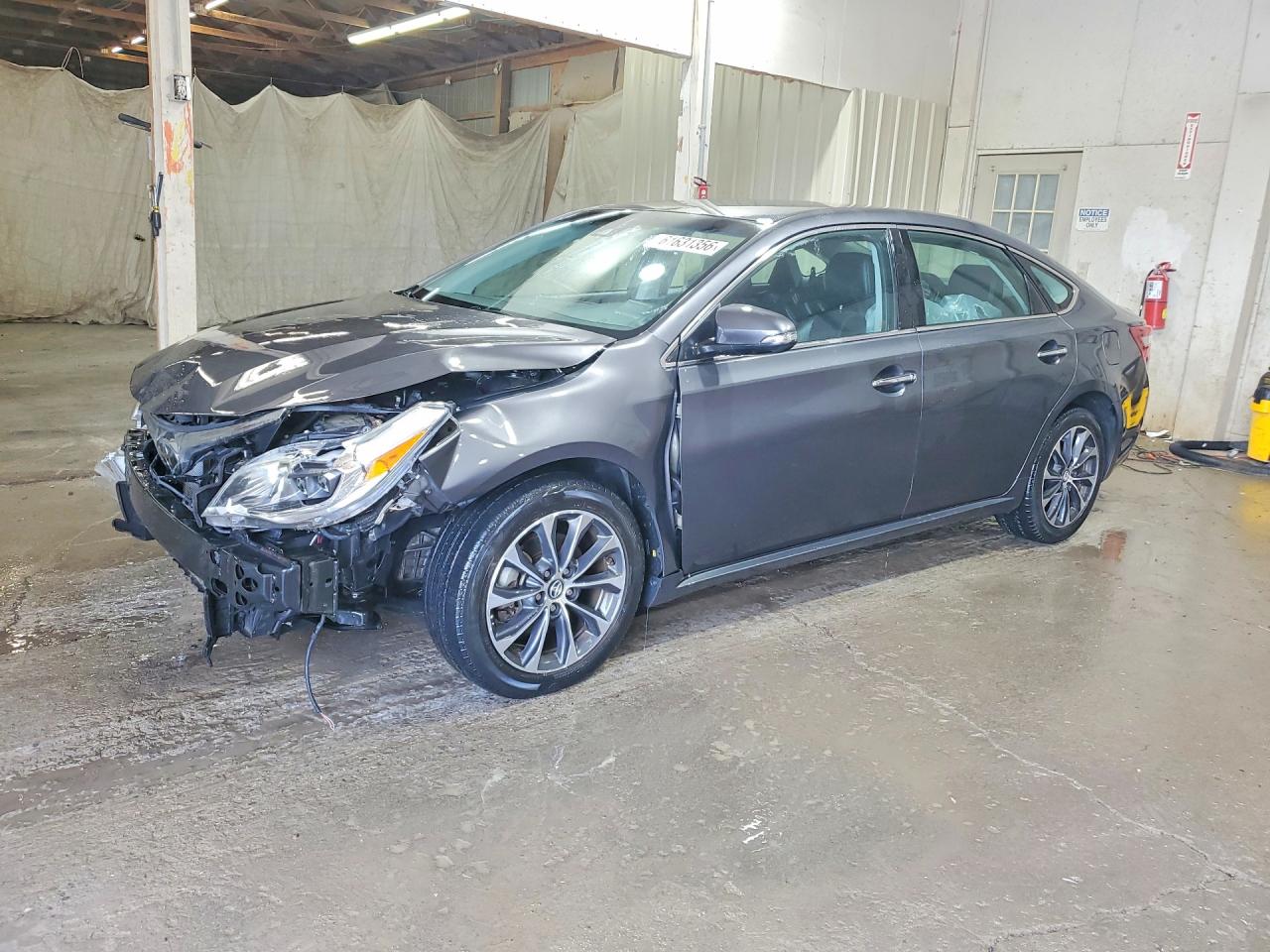2018 Toyota Avalon XLE, VIN 4T1BK1EB2JU286118 — Перед