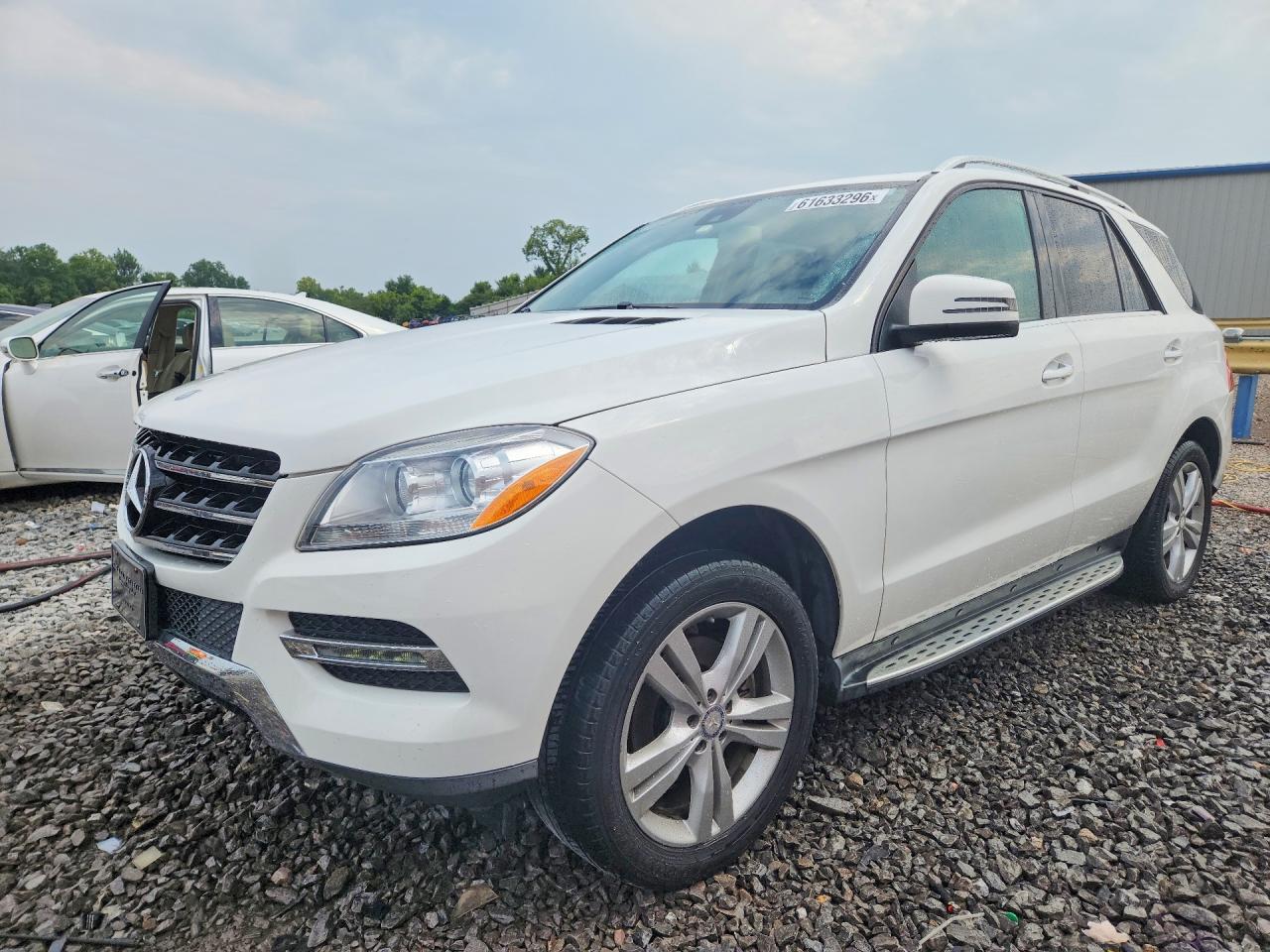 2015 Mercedes-Benz M 350, VIN 4JGDA5JB8FA521039 — Side