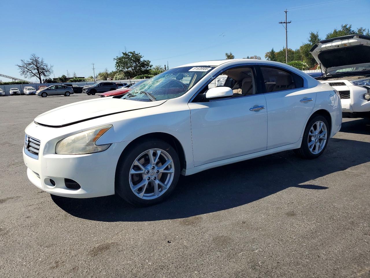 2014 Nissan Maxima SV, VIN 1N4AA5AP5EC475536 — Vandalism