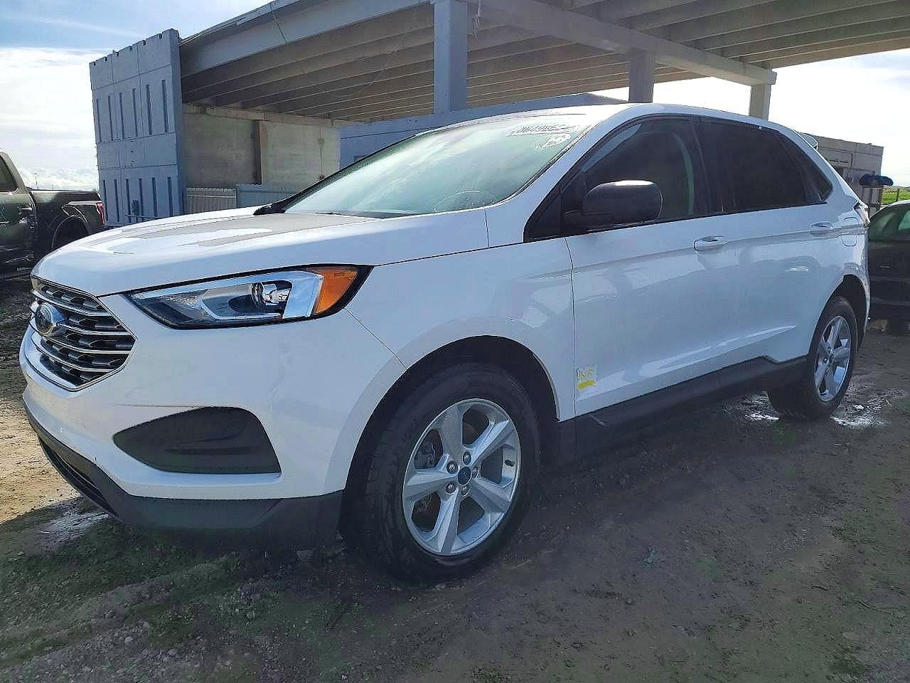 2020 Ford Edge SE, VIN 2FMPK3G98LBB42724 — Water / flood