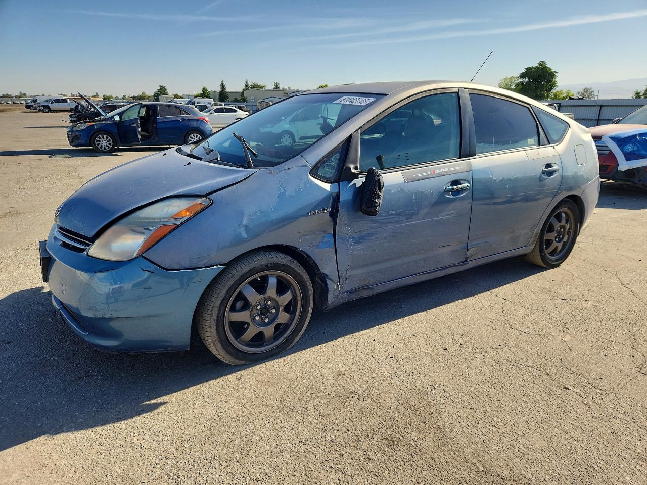 2008 Toyota Prius Touring, VIN JTDKB20U887817849 — Front end