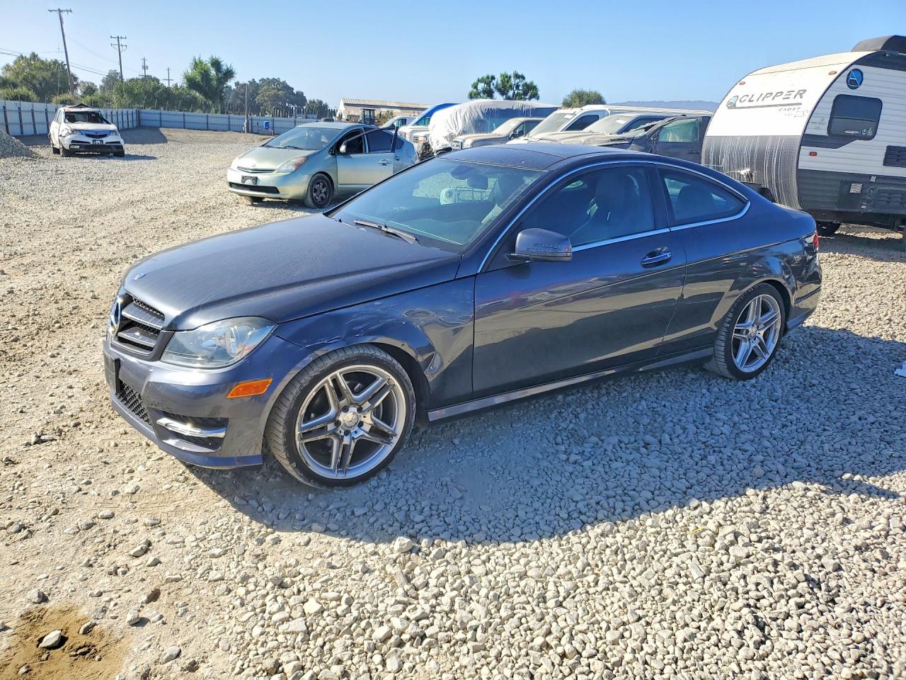 2014 Mercedes-Benz C 250, VIN WDDGJ4HB3EG274418 — Перед