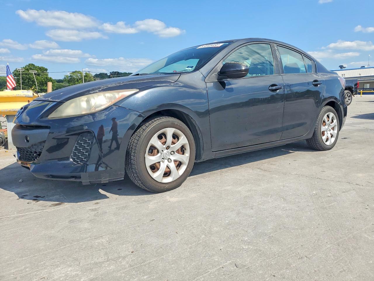 2012 Mazda 3 i Sport, VIN JM1BL1UF7C1595464 — Minor dents and scratches