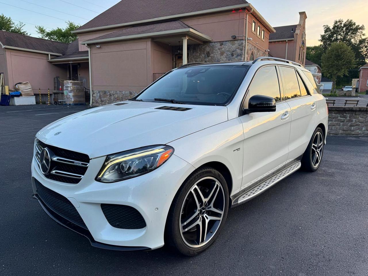 2018 Mercedes-Benz GLE 43 AMG, VIN 4JGDA6EBXJB015814 — Minor dents and scratches