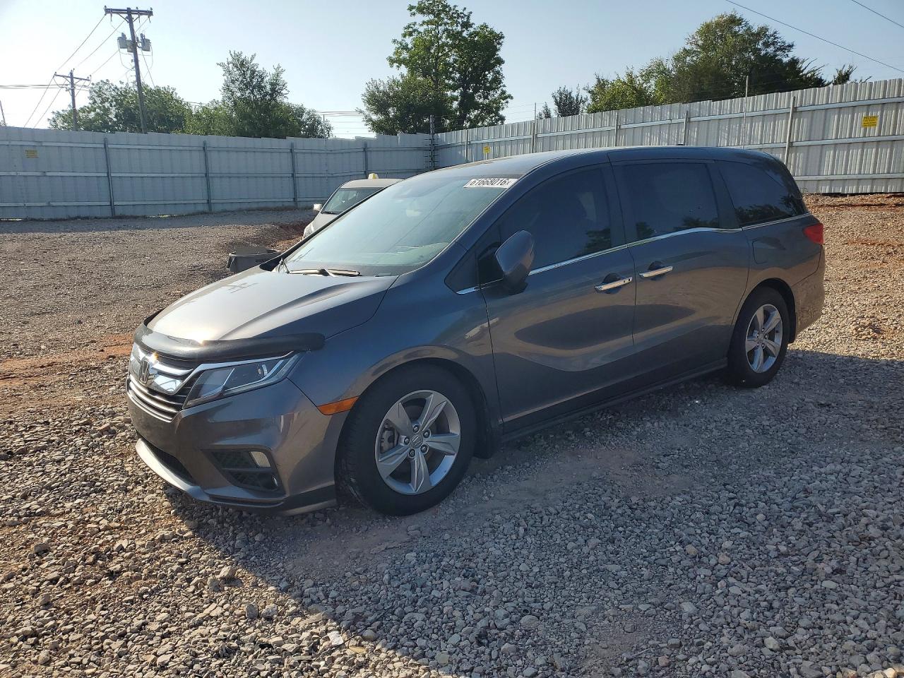 2020 Honda Odyssey EX-L, VIN 5FNRL6H7XLB072901 — Front end