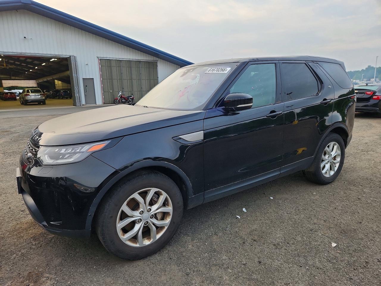 2020 Land Rover Discovery SE, VIN SALRG2RV1L2423037 — Minor dents and scratches