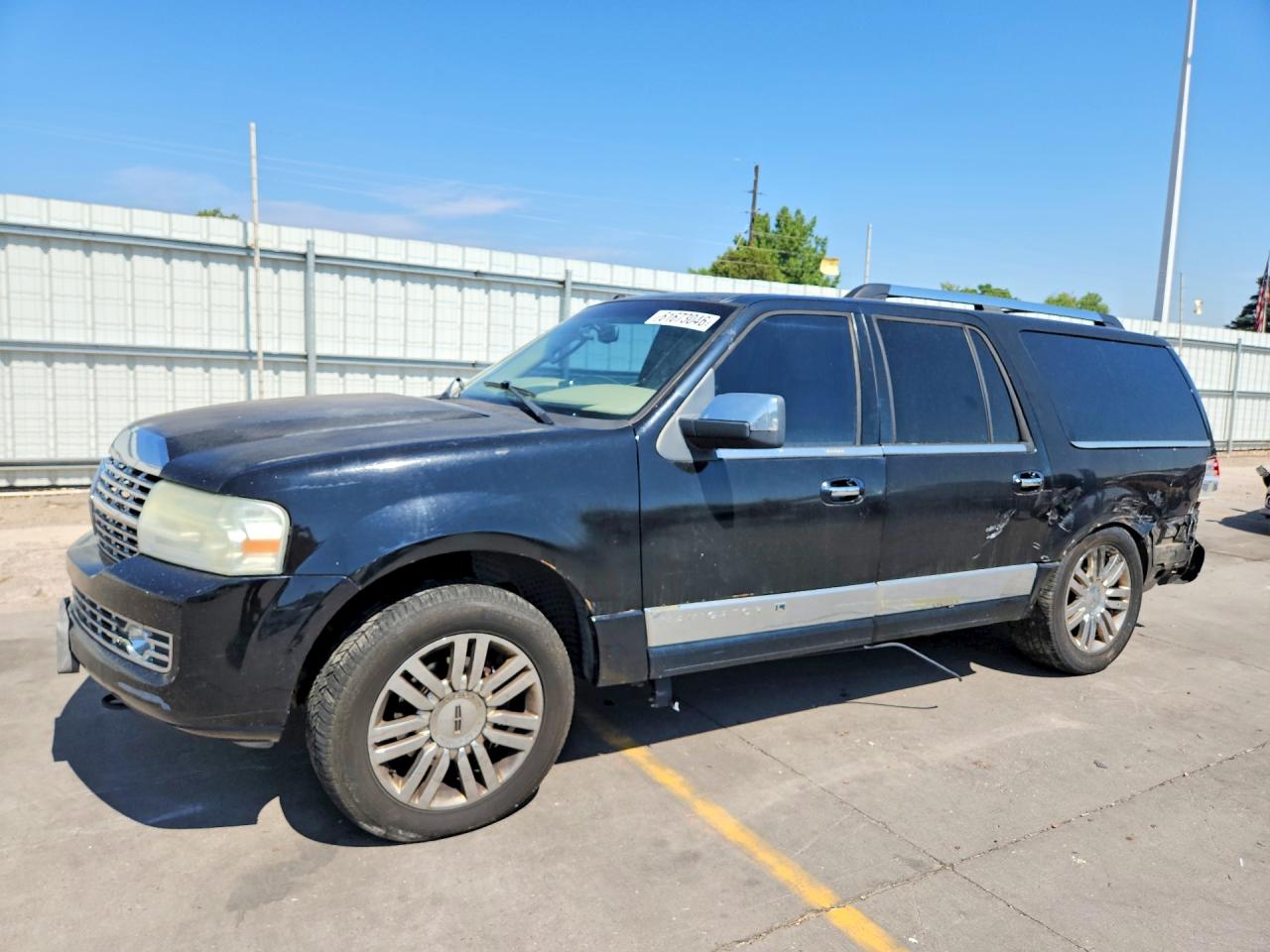 2007 Lincoln Navigator, VIN 5LMFL28587LJ10664 — Зад