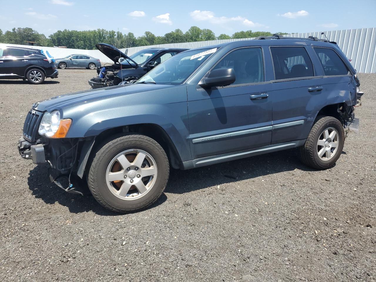 2008 Jeep Grand Cherokee Laredo, VIN 1J8GR48K98C173780 — Front end