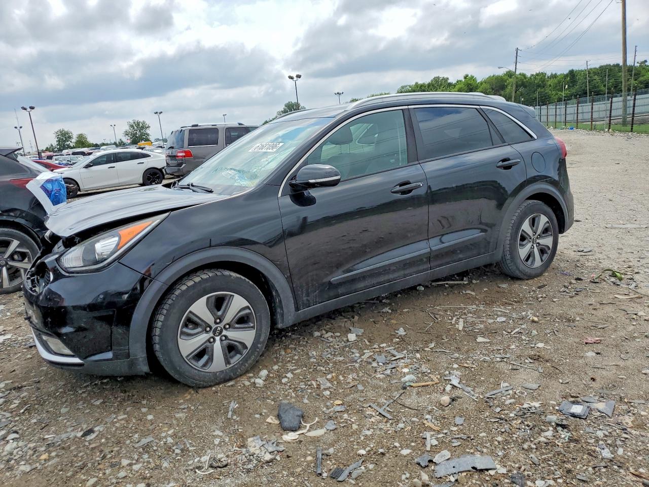 2017 Kia Niro EX, VIN KNDCC3LC6H5081855 — Front end
