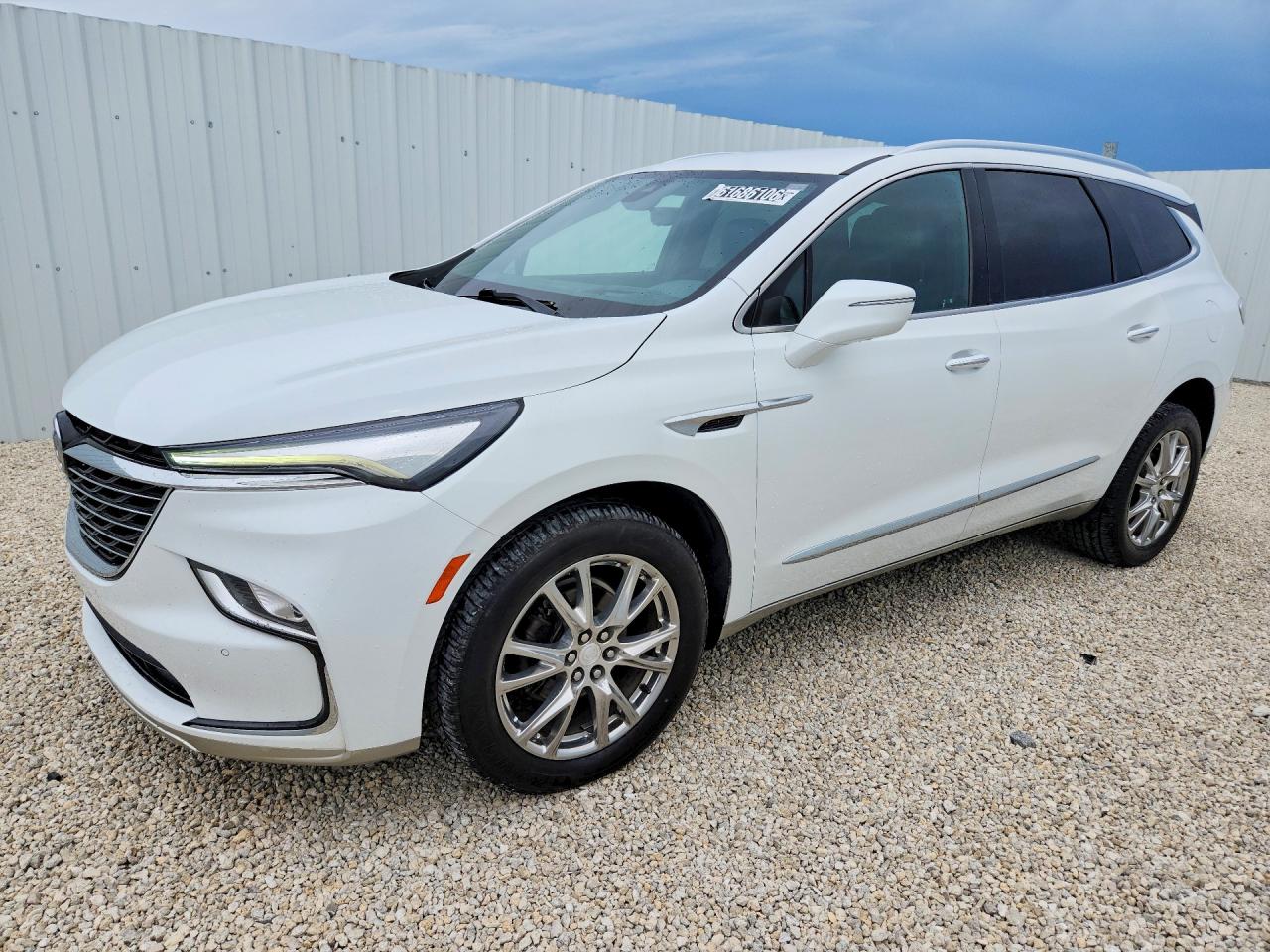 2022 Buick Enclave Premium, VIN 5GAEVBKW8NJ133113 — Mechanical