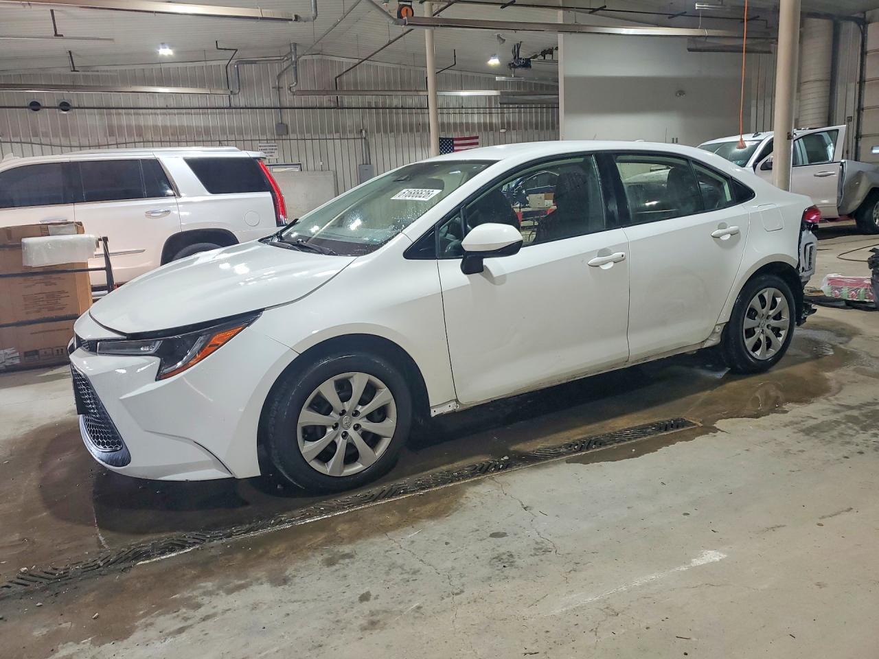 2022 Toyota Corolla LE, VIN JTDEPMAE5N3014694 — Side
