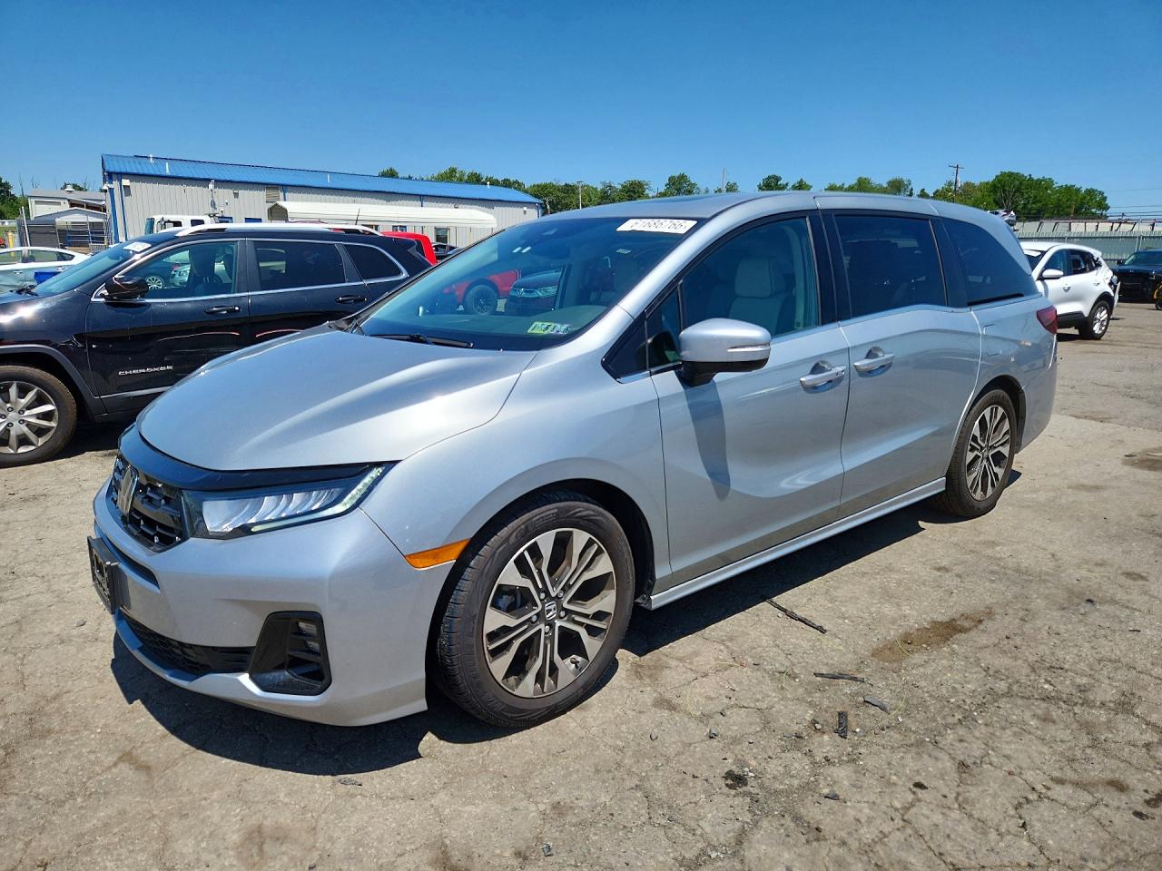 2025 Honda Odyssey Elite, VIN 5FNRL6H95SB002755 — Front end