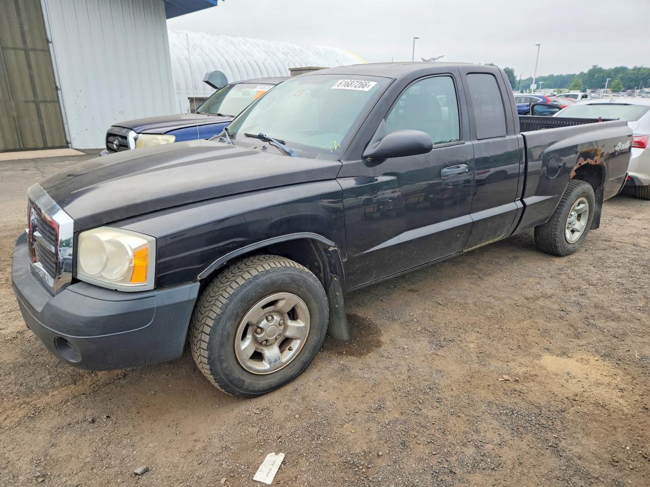 2005 Dodge Dakota ST, VIN 1D7HW22K05S332162 — Rear end