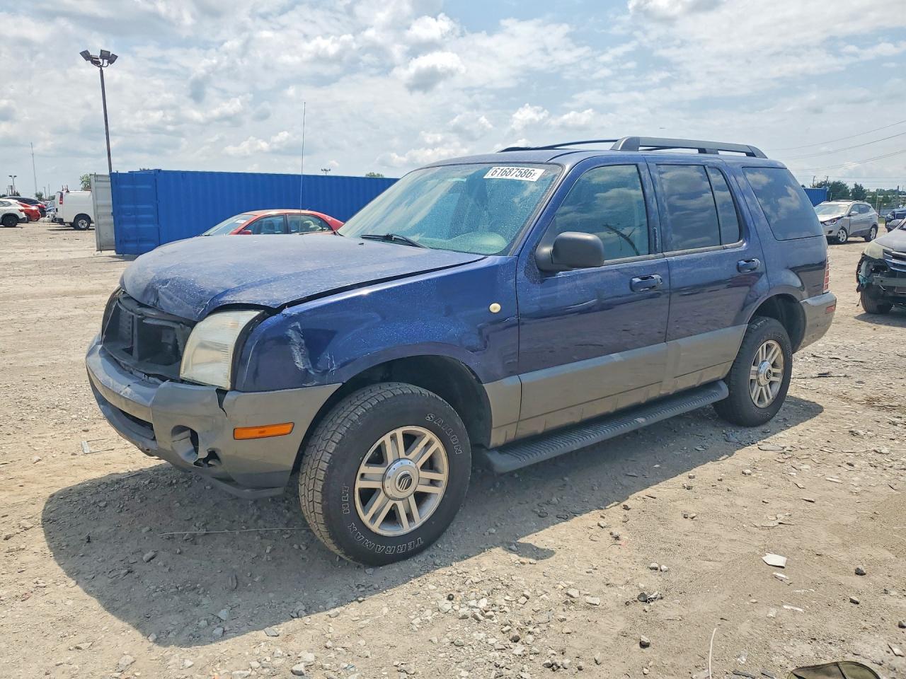 2005 Mercury Mountaineer Convenience, VIN 4M2ZU86W85UJ09077 — Front end